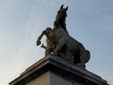 Statue on the Pont D'Iena.JPG
